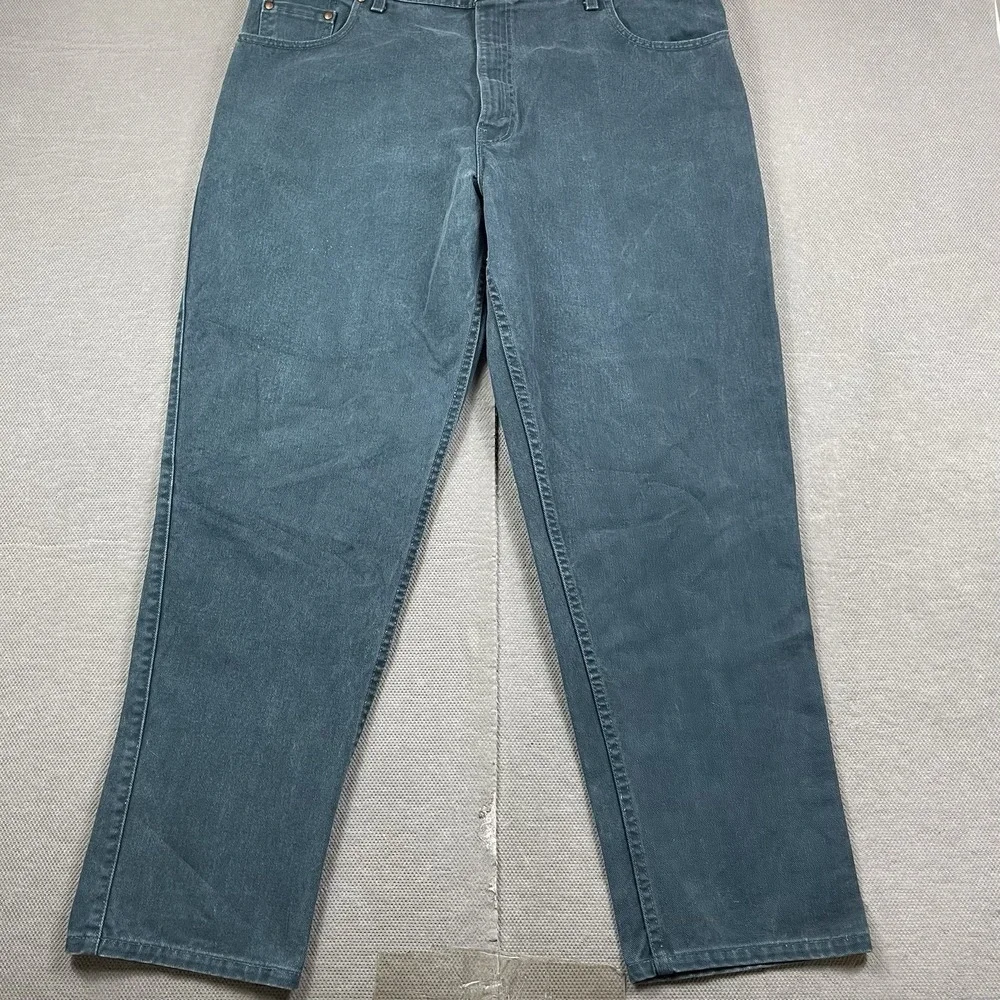 Levis tagged size